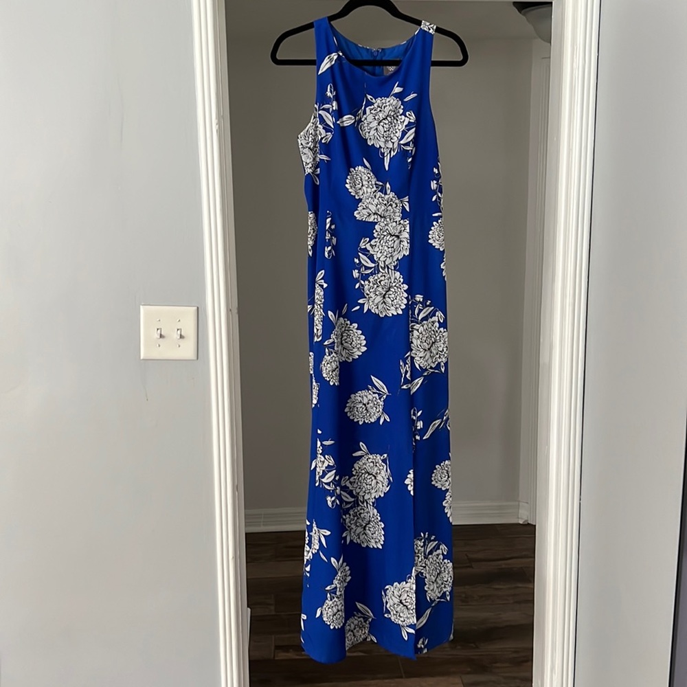 Maxi blue floral dress